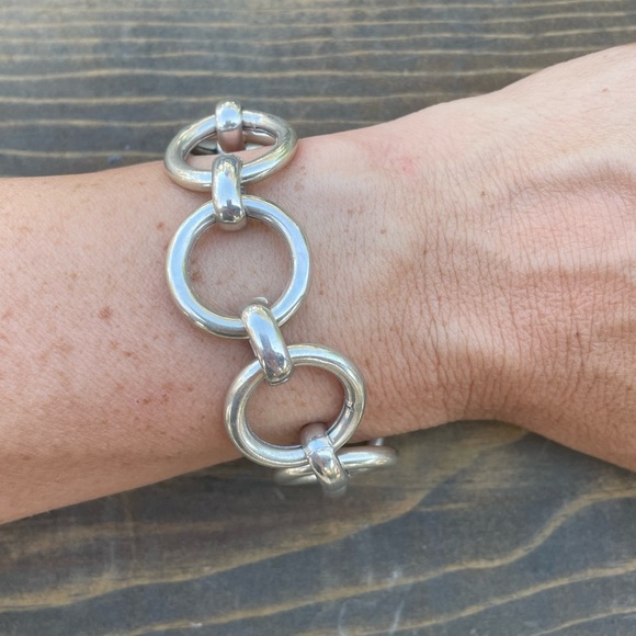 Silver Loop & Toggle Bracelet - Picture 2 of 7